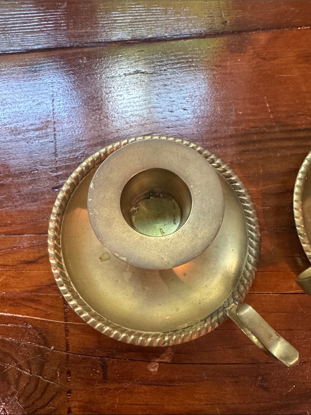 Two Brass Candle stick holders - Picture 4 of 9